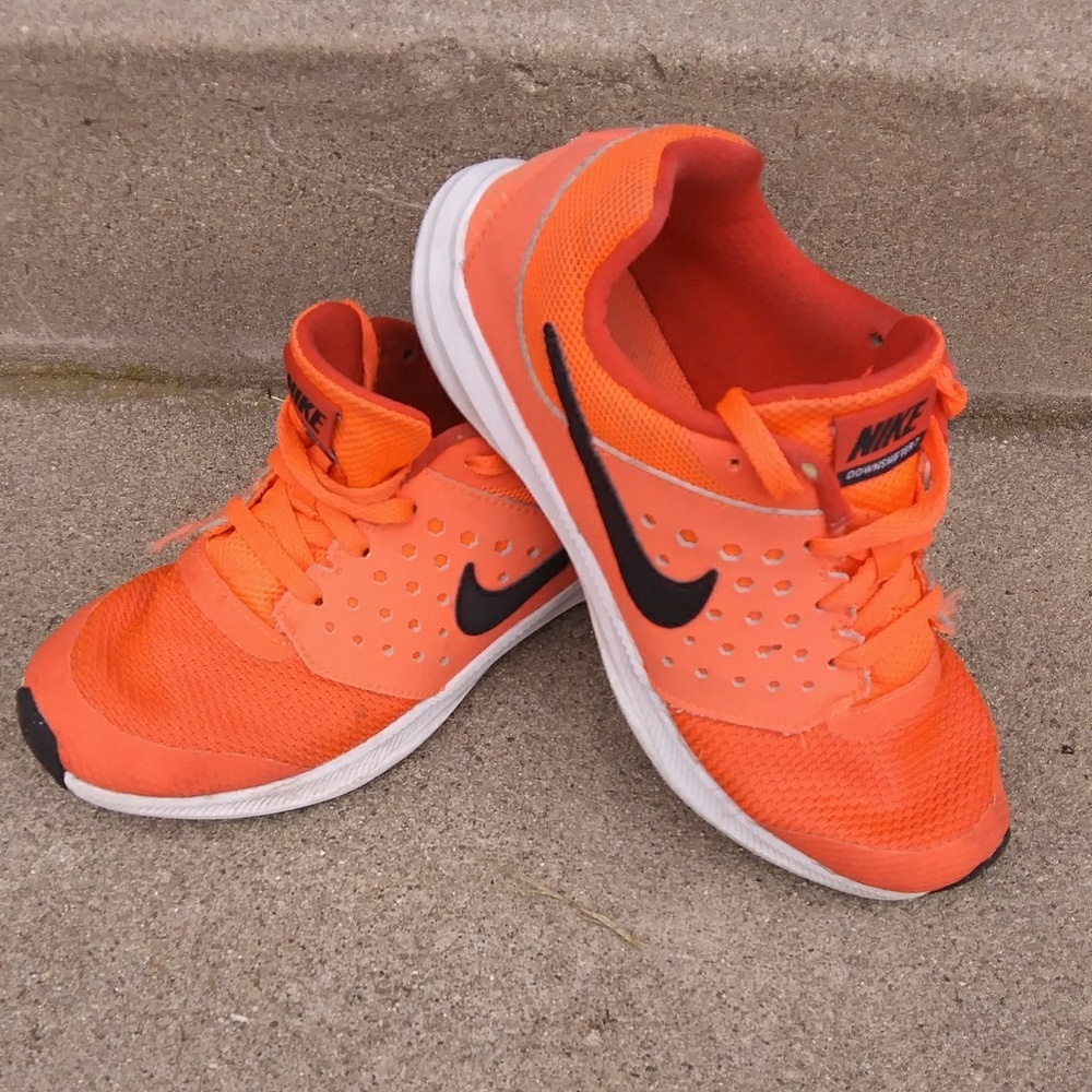 Nike Downshifter 7.  Kid size 3